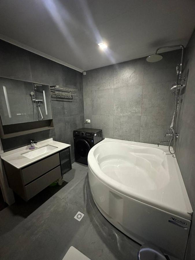 Modern Dream Apartment Самарканд Екстериор снимка